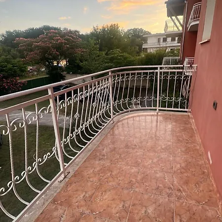 Hotel Densti 4* Velipojë