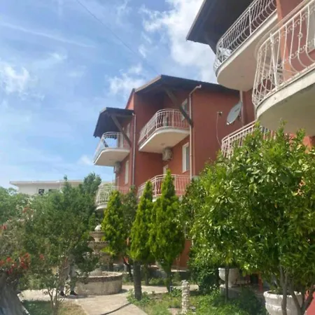 Densti Hotel Velipoje